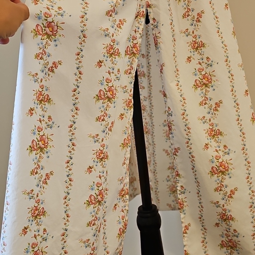 Forever 21 White Floral Cottagecore Milk Maid Midi Dress w/ Slit Size Small - Picture 9 of 10